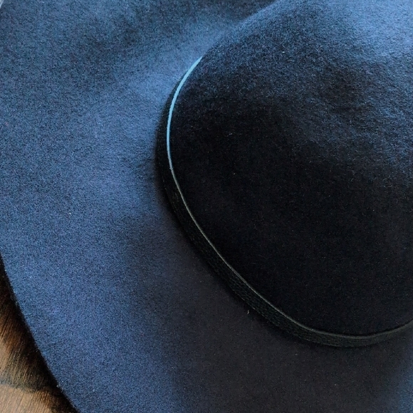 HOUSE OF HARLOW 1960 I NWOT Black Wool Wide Brim Floppy Hat w/ Gold Accents, O/S - Picture 11 of 13